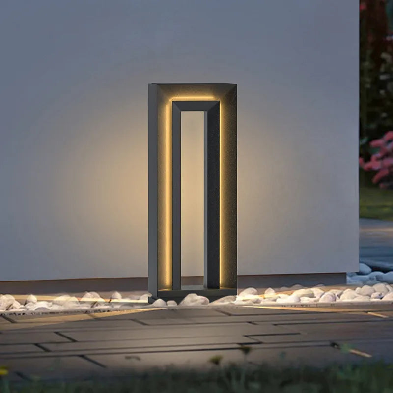 Prism Pathway Light (Outdoor Solar)