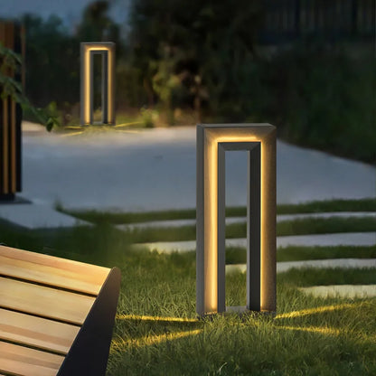 Prism Pathway Light (Outdoor Solar)